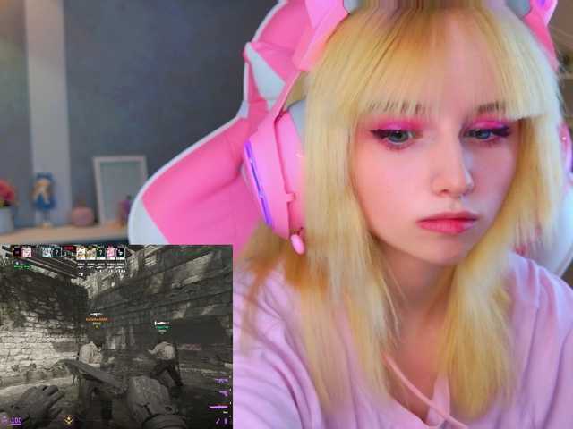 b4by-lol1's BongaCams show and profile