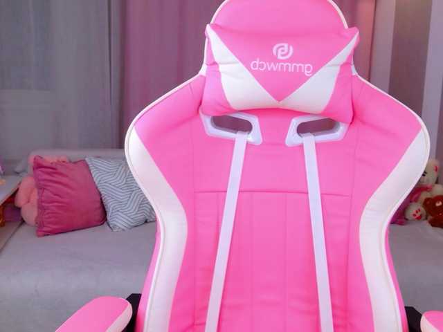 b4by-lol1's BongaCams show and profile