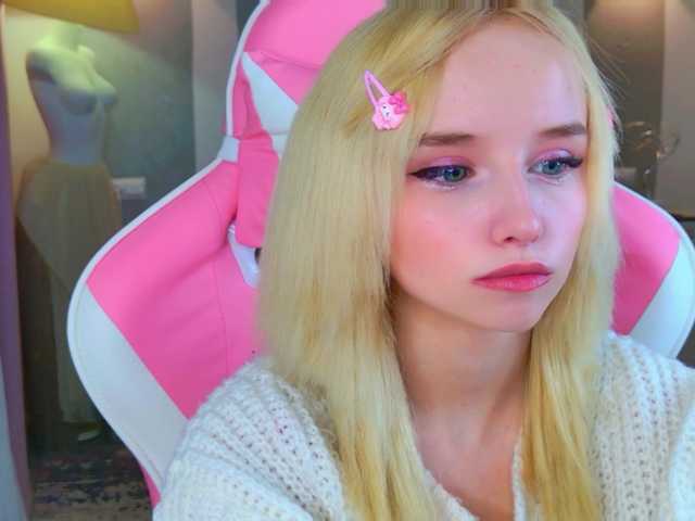 b4by-lol1's BongaCams show and profile