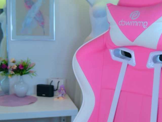 b4by-lol1's BongaCams show and profile