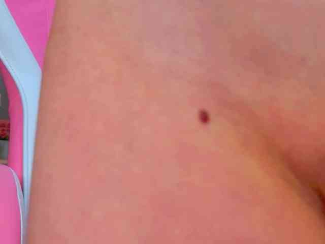 b4by-lol1 Live Webcam on BongaCams