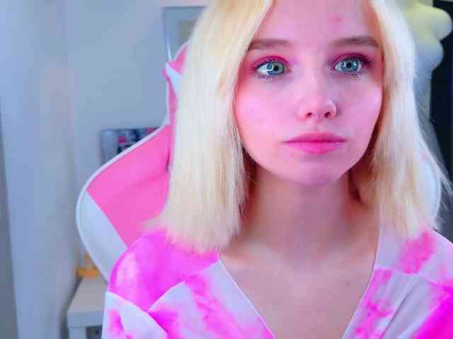 b4by-lol1 Live Webcam on BongaCams