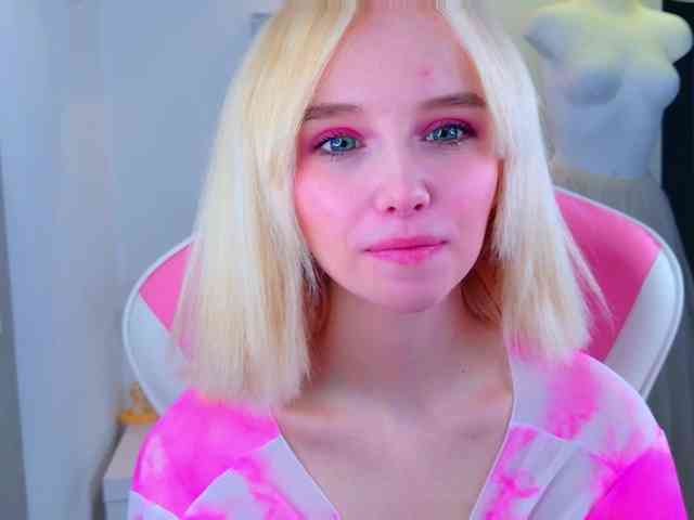 b4by-lol1 Live Webcam on BongaCams