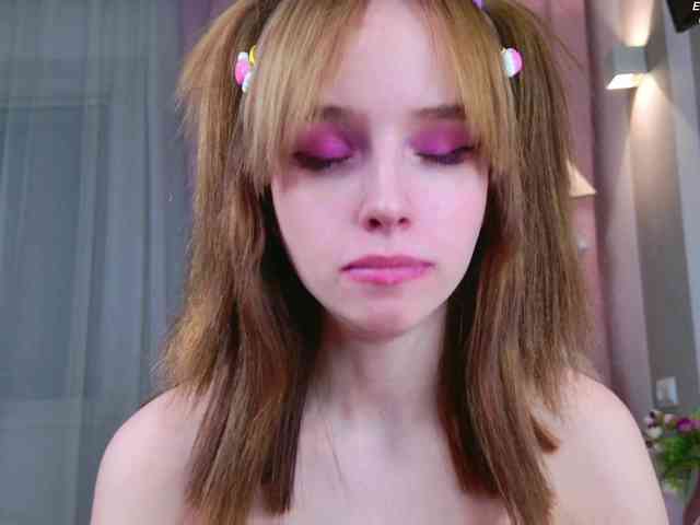 b4by-lol1 Live Webcam on BongaCams