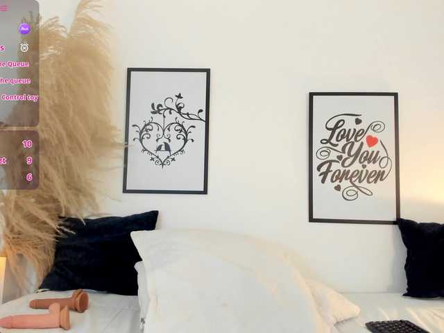 mia-lourence's BongaCams show and profile