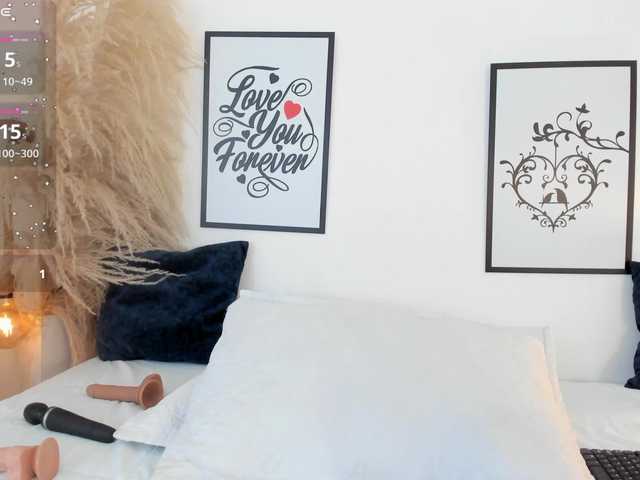 mia-lourence's BongaCams show and profile