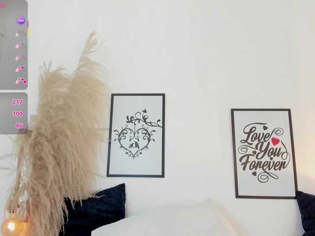 mia-lourence's BongaCams show and profile