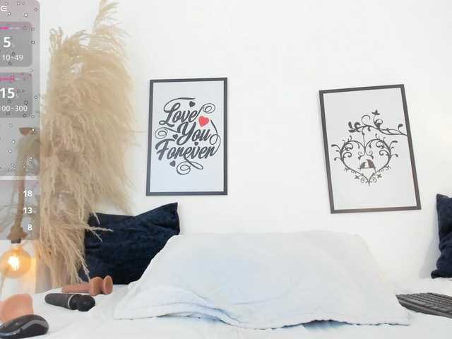 mia-lourence's BongaCams show and profile