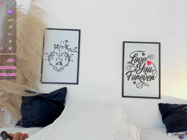 mia-lourence's BongaCams show and profile