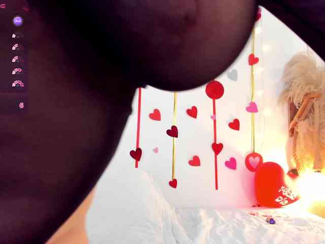 mia-lourence Live Webcam on BongaCams