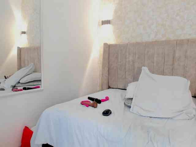 mia-lourence webcam
