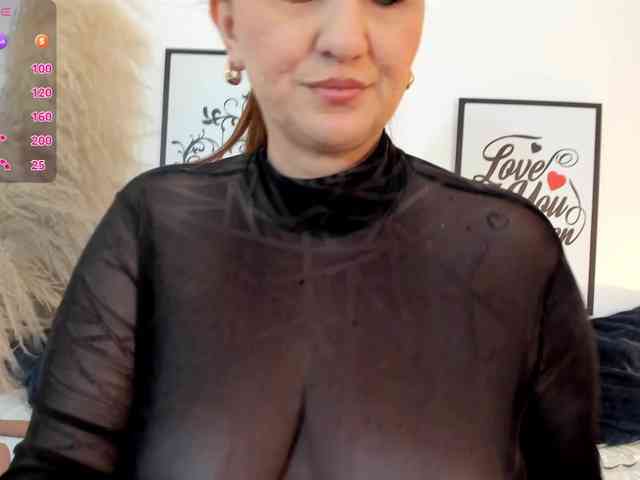 mia-lourence Live Webcam on BongaCams