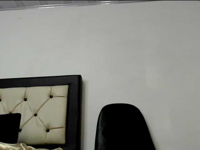 Kylie-Jen webcam bongacams model stream image