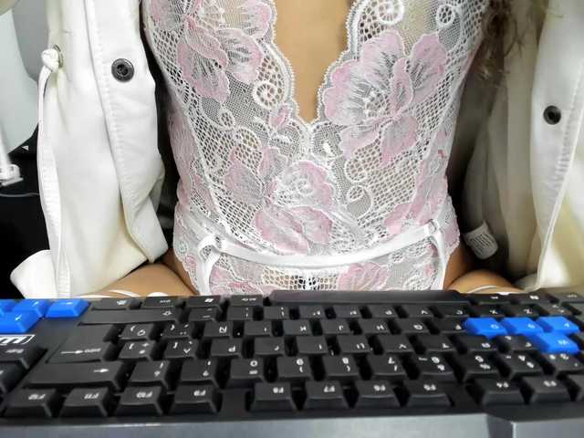  Kylie-Jen chat room
