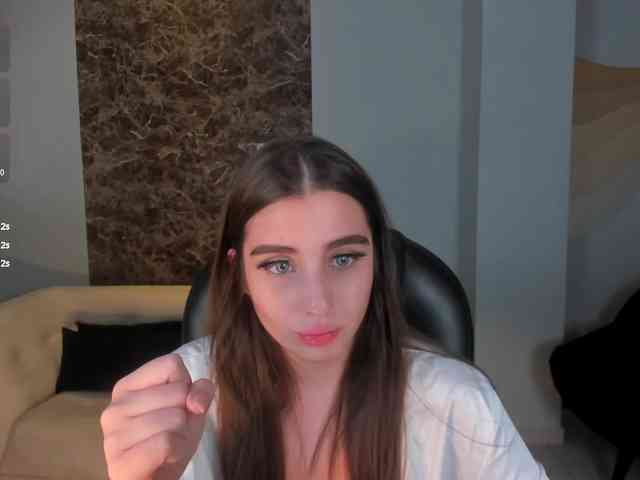 DolcieElliot webcam