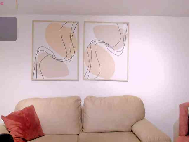 DolcieElliot webcam