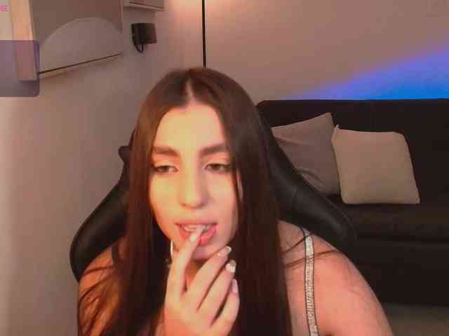 DolcieElliot webcam