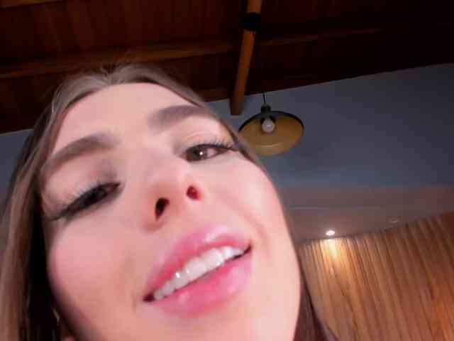 DolcieElliot webcam