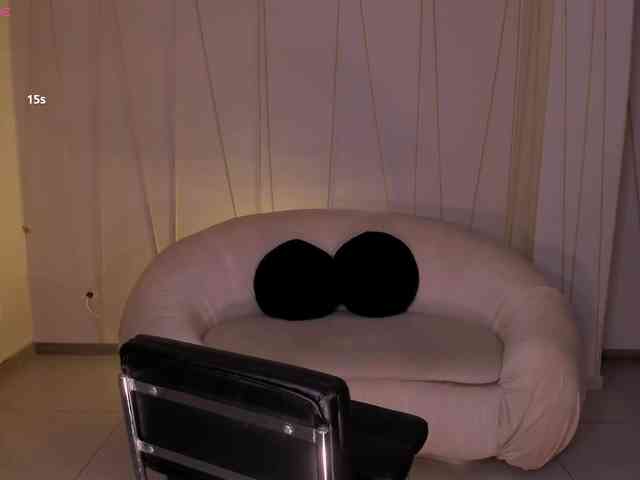 DolcieElliot webcam