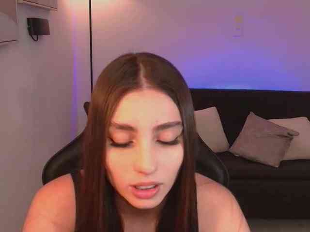 DolcieElliot webcam