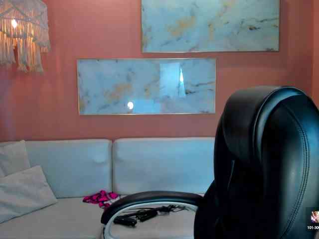 DolcieElliot webcam
