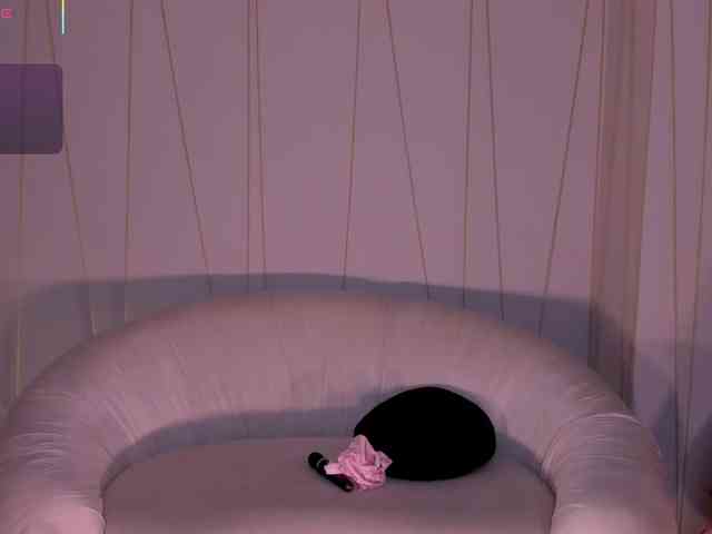DolcieElliot webcam