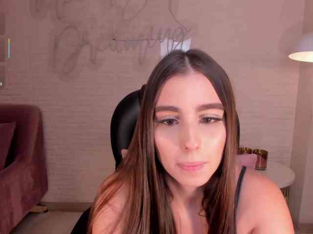 DolcieElliot webcam