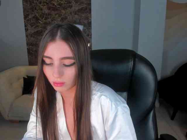 DolcieElliot webcam