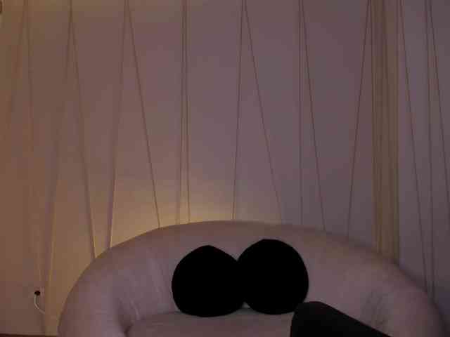 DolcieElliot webcam