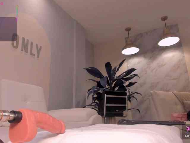 DolcieElliot webcam