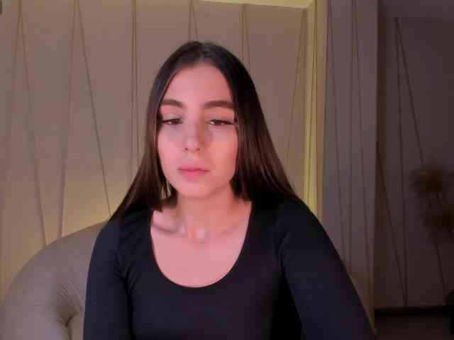 DolcieElliot webcam