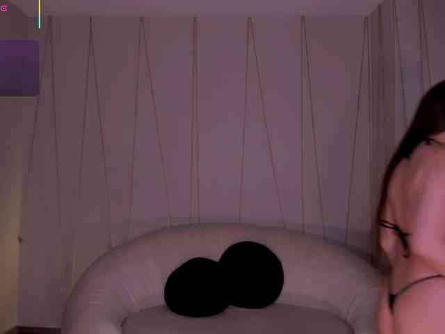 DolcieElliot webcam