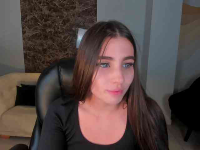 DolcieElliot webcam