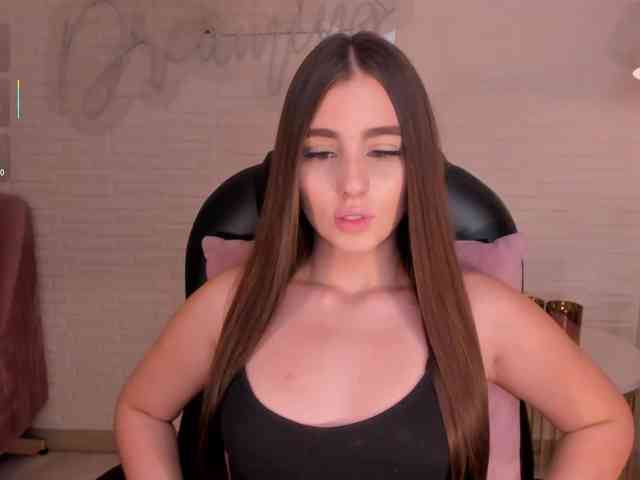 DolcieElliot webcam