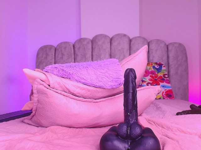 violetta-london's BongaCams show and profile