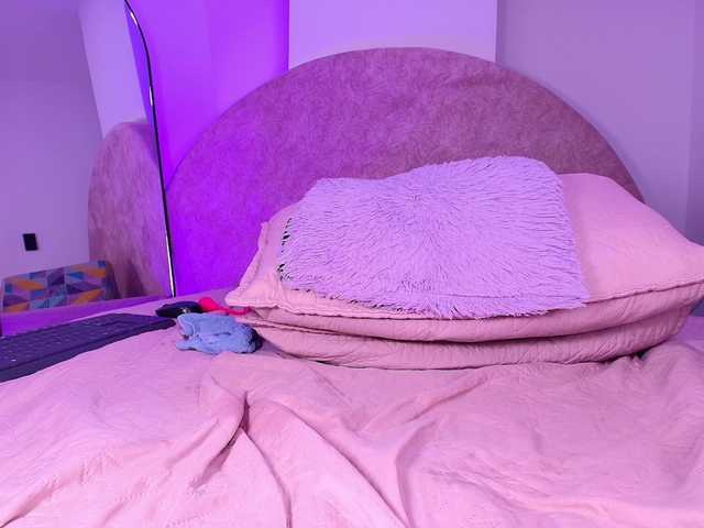 violetta-london's BongaCams show and profile