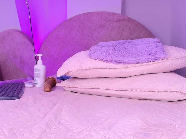 violetta-london's BongaCams show and profile