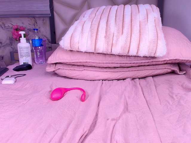 violetta-london's BongaCams show and profile