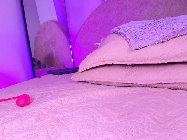 violetta-london's BongaCams show and profile