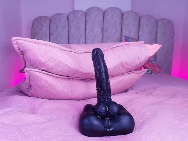 violetta-london's BongaCams show and profile