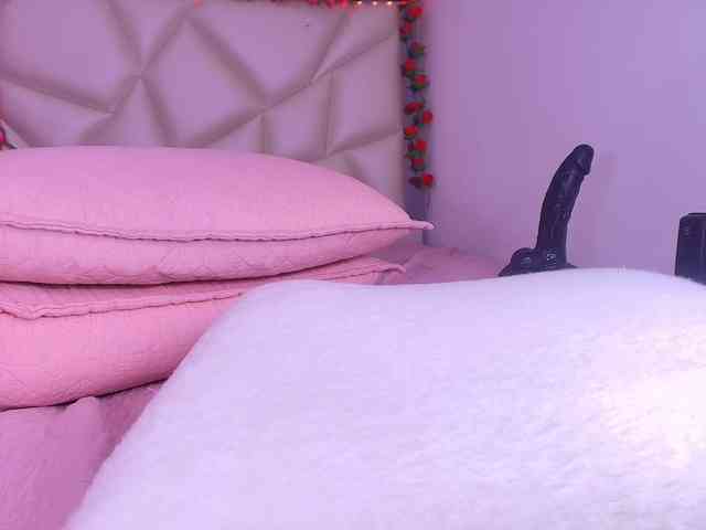 violetta-london Live Webcam on BongaCams