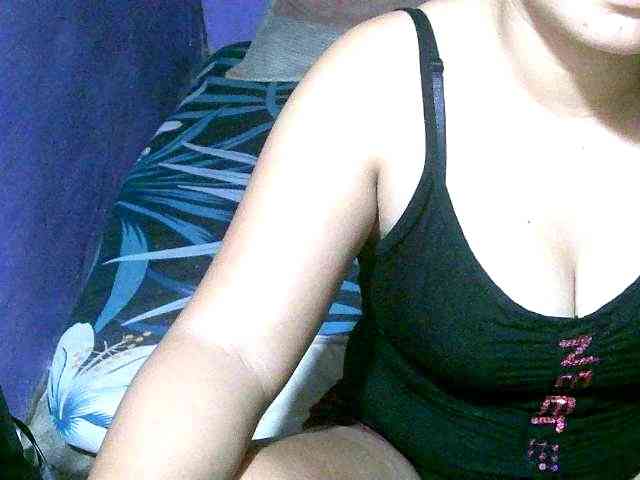 Pinaymomm12345 webcam