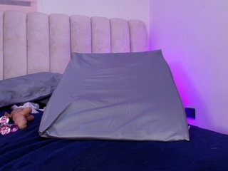 tinkerbell- Porn Show