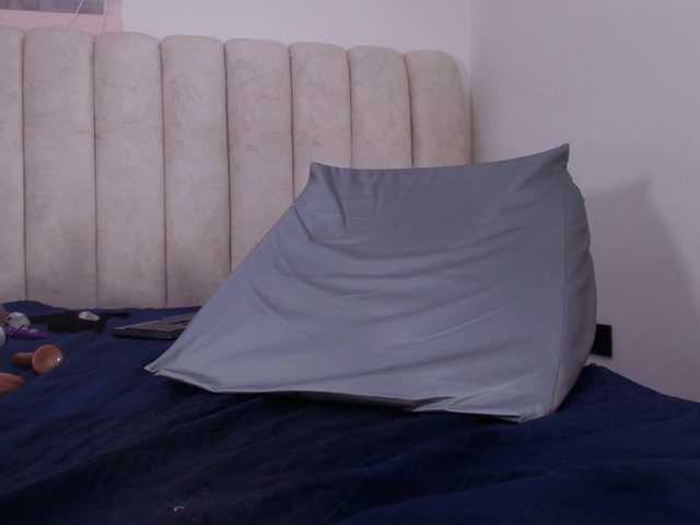 tinkerbell-'s BongaCams show and profile