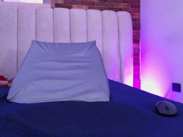 tinkerbell-'s BongaCams show and profile