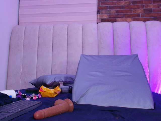 tinkerbell-'s BongaCams show and profile