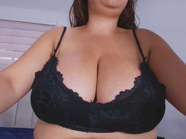 tinkerbell-'s BongaCams show and profile