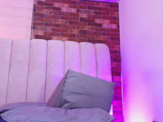 tinkerbell-'s BongaCams show and profile