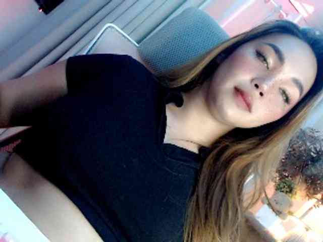 lovelydiane12 webcam