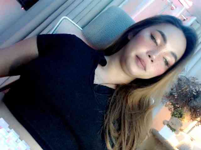 lovelydiane12 webcam